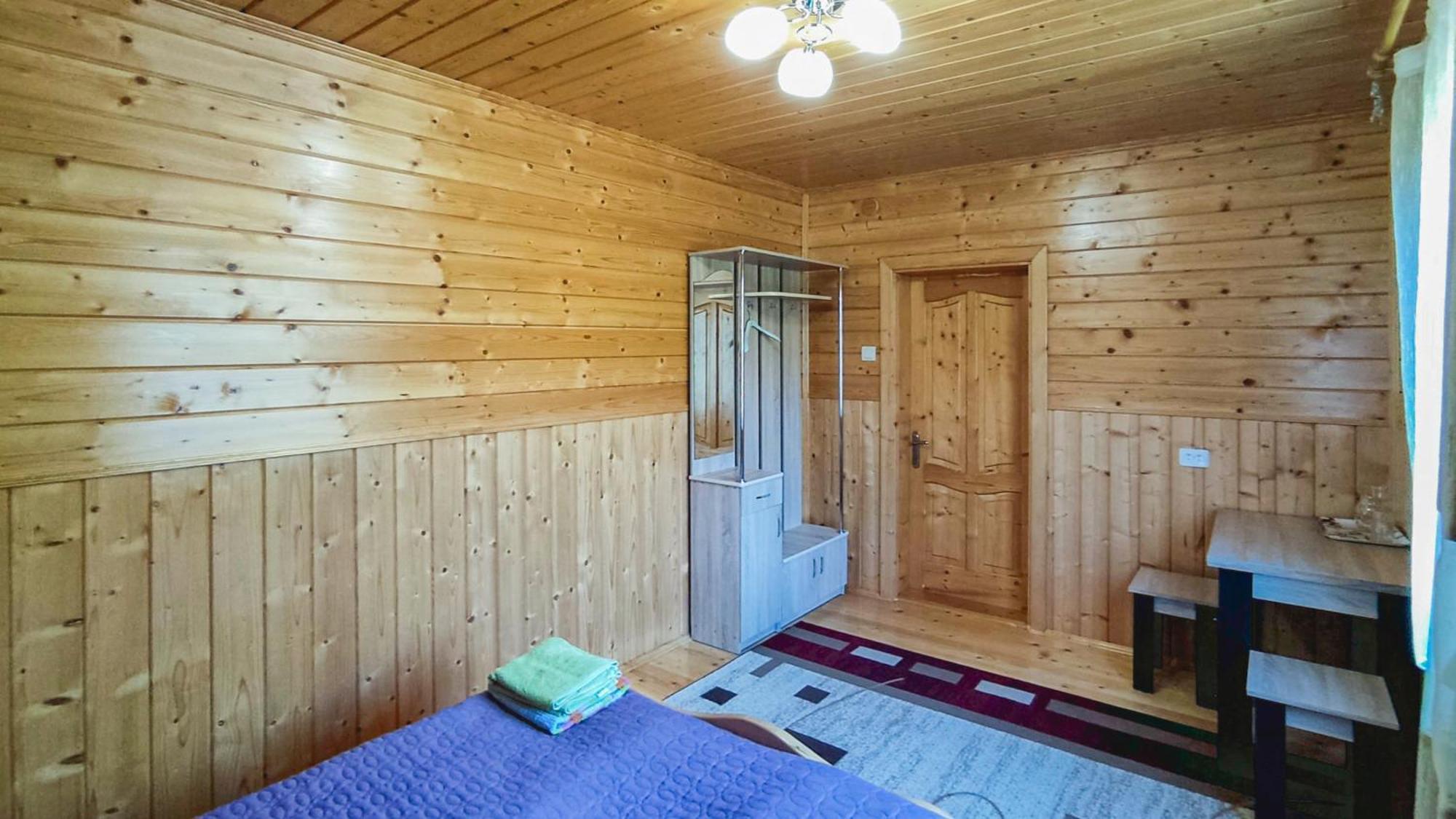 Котедж Біля Лісу ヤレムチャ エクステリア 写真