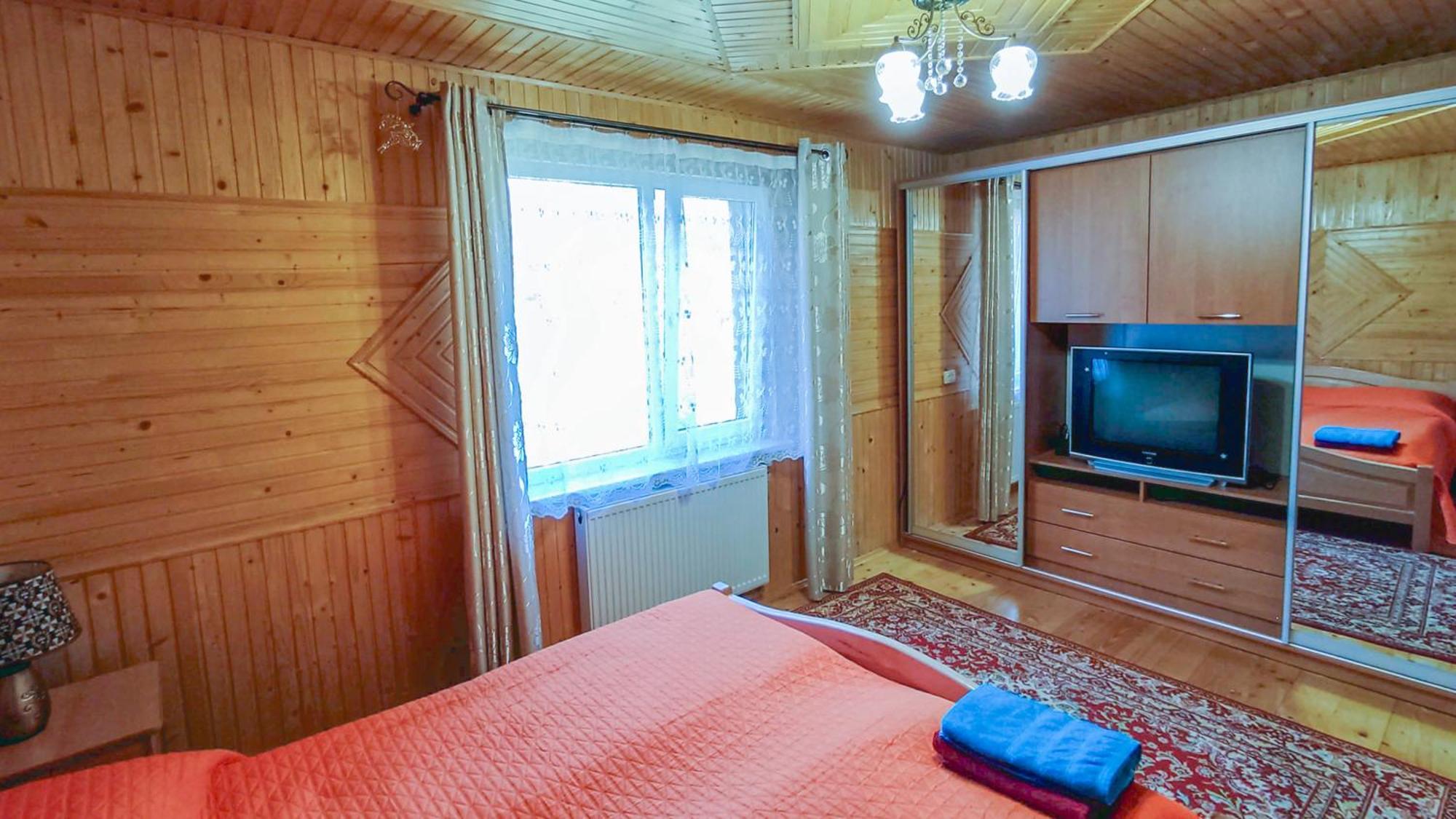 Котедж Біля Лісу ヤレムチャ エクステリア 写真